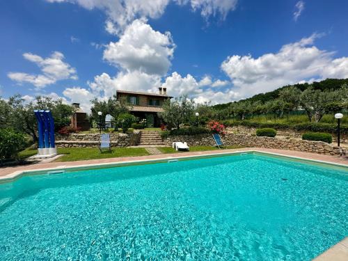 Gualdo Cattaneo Villa | Villa Tilla
