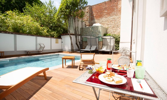 Sant' Ambrogio Hotel | Villa Tortorelli