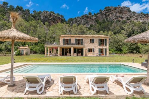 Pollensa Villa | Villa Vall d'En March by Sealand Villas