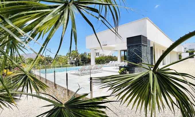 Cansalades Villa | Villa Vermeer, superb villa for 8, private pool, only 10 minutes from beach !