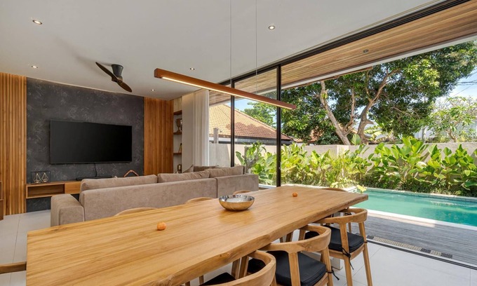 Sanur Villa | Villa Villa MoonShine – Where Tranquillity Meets Tropical Sparkle