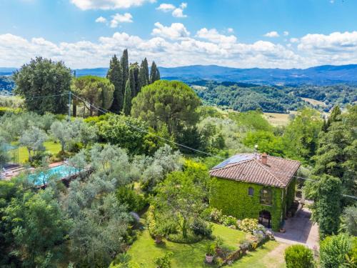 Pian di Sco Villa | Villa Villa Vittoria by Interhome