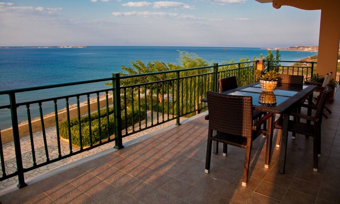Kefalonia Apartment | Villa Vounaria - direct access to an almost private beach