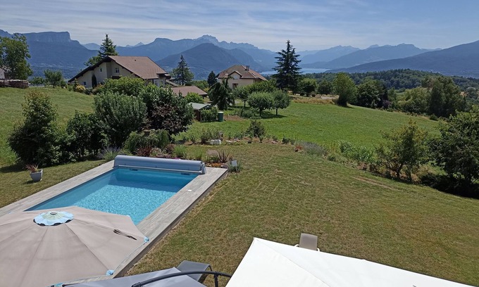 Pringy Villa | Villa vue lac ,4chambres, Piscine