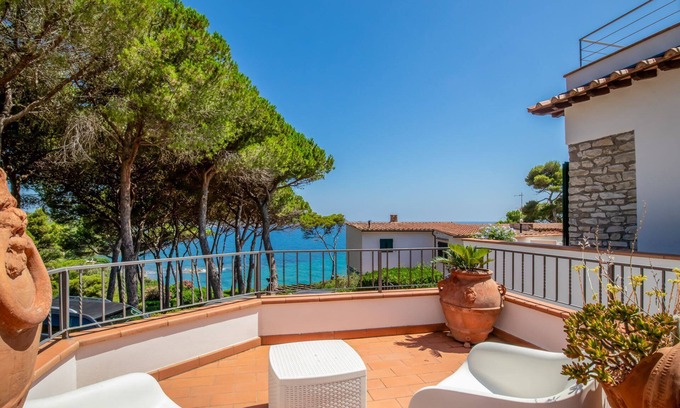 Capoliveri Villa | Villa with private beach access