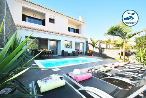 Urbanizacao dos Calicos Villa | Villa Waikiki by Algarve Vacation