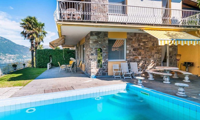 Tronzano Lago Maggiore Villa | Villa with private pool and dream view in Tronzano
