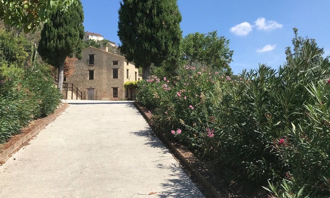 Penna San Giovanni Villa | Villa with a private pool, 6 bedrooms and wi-fi, 5 minutes walk to the village