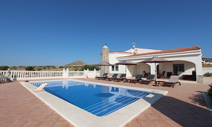 Mutxamel House | Villa with a large private swimming pool (9,5x4m) and panoramic coast views!