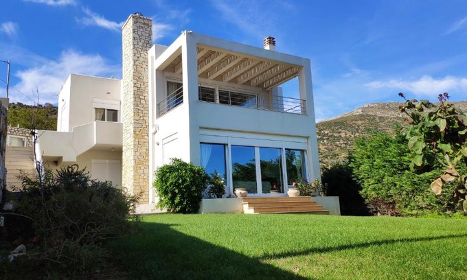 Kymi-Aliveri Apartment | Villa with Aegean views