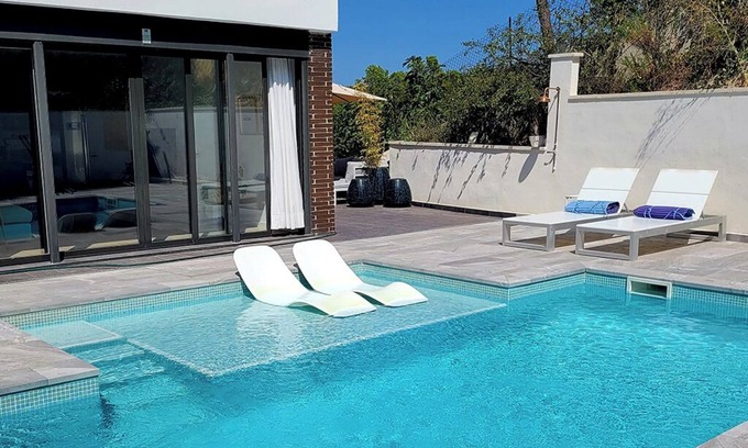 Olivella Villa | Villa with beautiful swimming pool