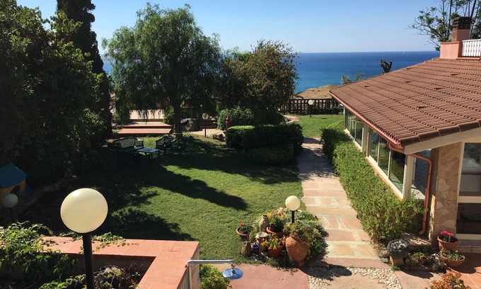 Trappeto Villa | Villa with exclusive sea view and beautiful panoramic garden sleeps 11