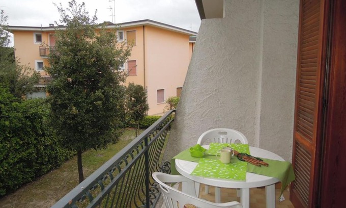 Bibione Apartment | Villa with garden and barbeque 250m from the sea