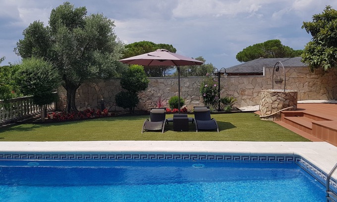 Vidreres House | Villa with garden and private pool near the beach