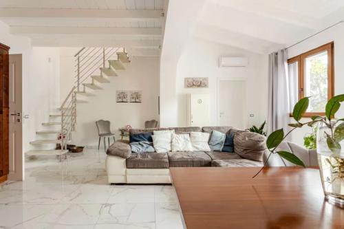 San Sperate Apartment | VILLA WITH GARDEN, San Sperate