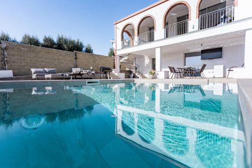 Su Forti Villa | Villa with heated pool