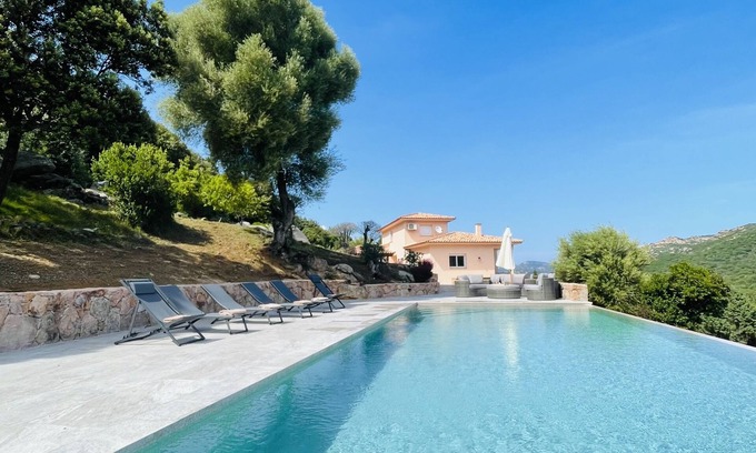 Santa Giulia Villa | Villa with heated infinity pool(13 x 5 meters), sauna, large park, sea view