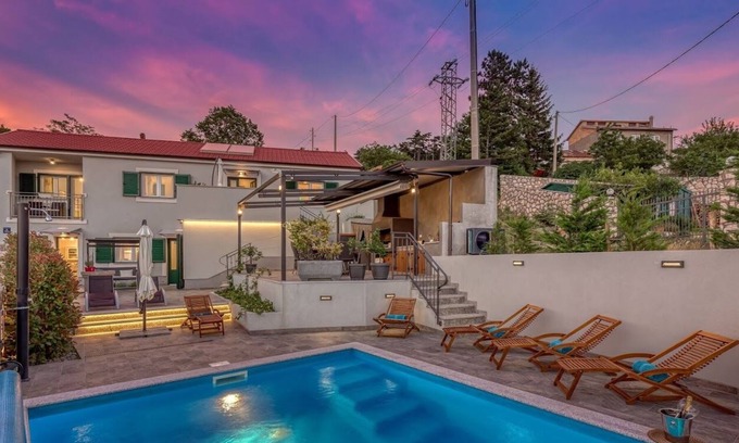 Hreljin Villa | Villa with heated pool, 9 people, sea view