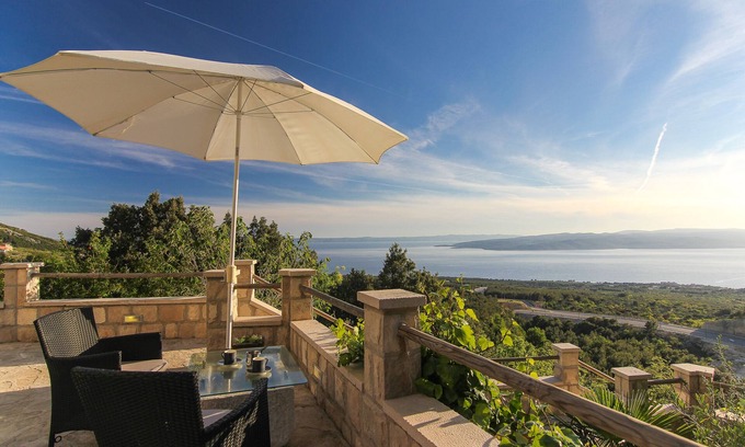 Bast House | Villa with heated Swimmingpool, barbecue , terrace with sea view, up to 6 people