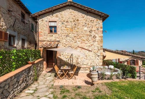 Vescovado Apartment | Villa with Jacuzzi and views of the Tuscan hills