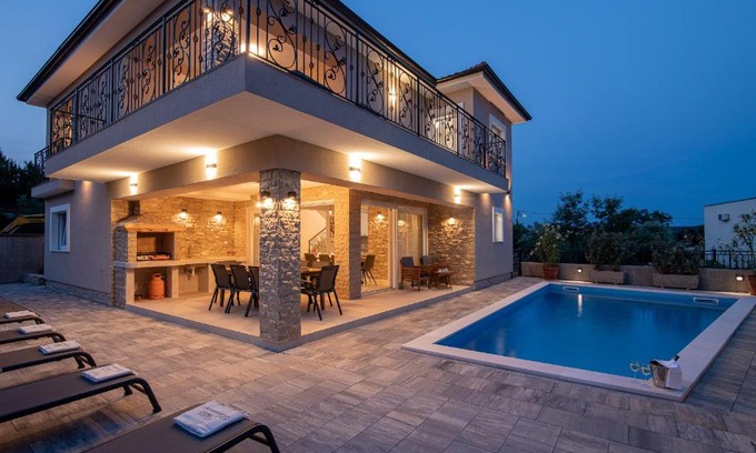 Linardici Villa | Villa with nice pool, luxuriously furnished, quiet area - by TRAVELER tourist agency Krk ID2389