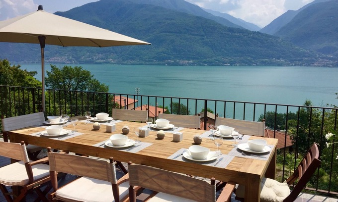 Calozzo Villa | Villa with panoramic views of Lake Como