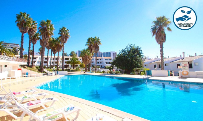 Montechoro Villa | Villa with pool access & BBQ, Albufeira