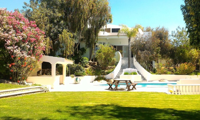 Pereiras Villa | Villa with pool and magnificent garden for dream holiday