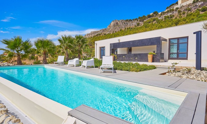 Sciacca Villa | Villa with pool and sea view, 3 bedrooms Sciaccan