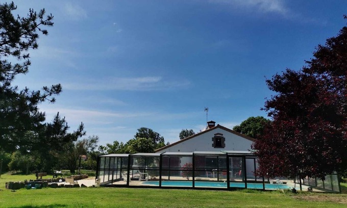 Avrille Villa | Villa with pool, close to the sea