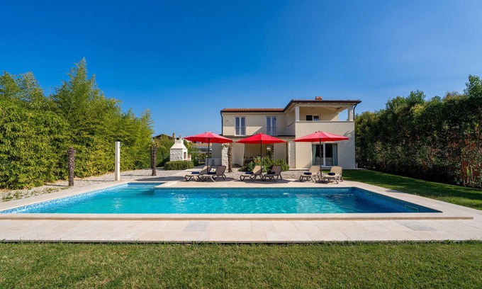 Kastelir-Labinci Villa | Villa with pool in quiet location, 4 bedrooms, 5 bathrooms, panoramic sea views