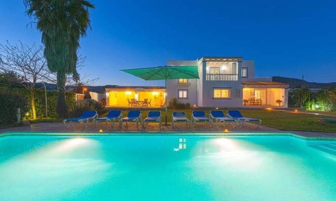 Sant Josep de sa Talaia Villa | Villa with pool. Very close to Ibiza and Playa d'en Bossa