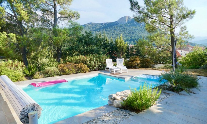 Saint-Arnac Villa | Villa with private pool and panoramic views of the mountains and the village