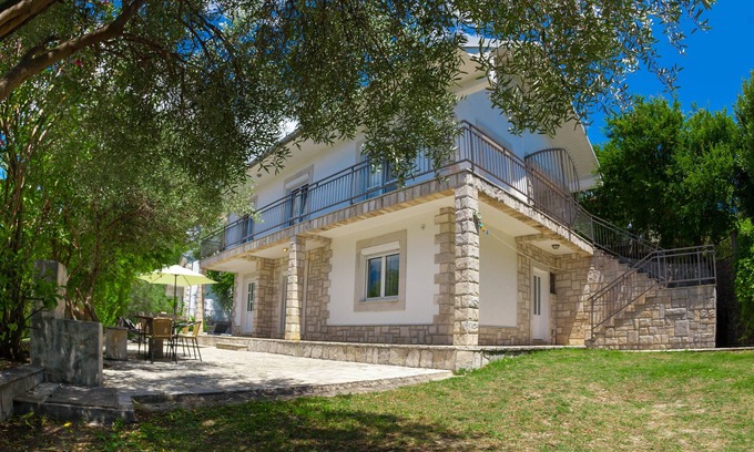 Podi Villa | Villa With Private Pool And Sea View