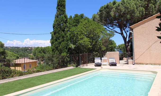 La Nartelle House | VILLA WITH PRIVATE POOL FOR 4/6 PEOPLE NEAR TOWN AND BEACHES