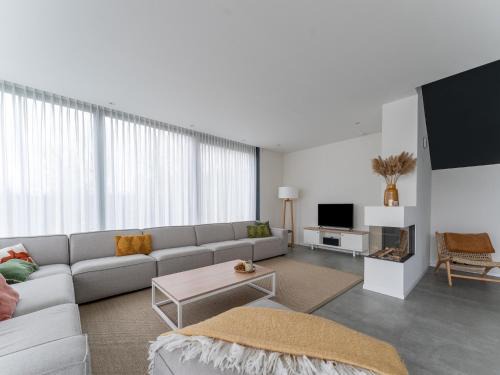 Arnemuiden House | Villa with private pool on the Veerse Meer, cleaning included