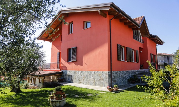 Saltara Villa | villa with swimming pool and large garden with ancient olive trees, well equipped-