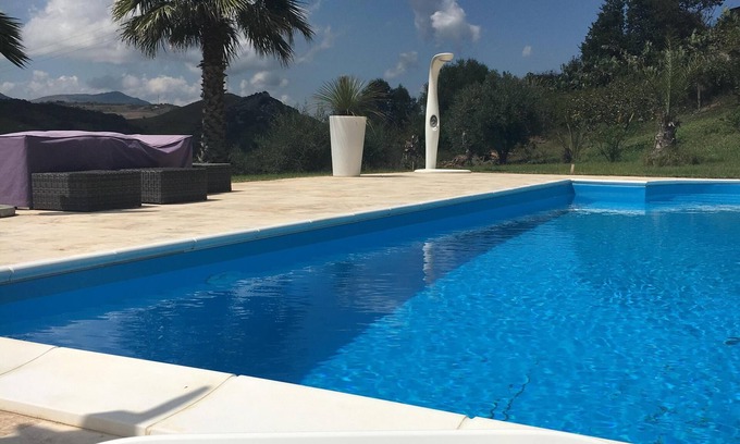 Caltavuturo House | Villa with swimming pool in the picturesque Madonie mountains of Sicily