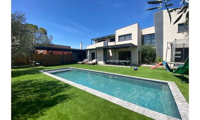 Les Amarats Villa | Villa with swimming pool in Narbonne