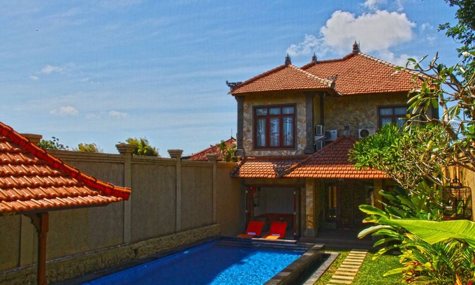 Jimbaran Bay Villa | VILLA WITH SWIMMING POOL NEAR JIMBARAN BEACH