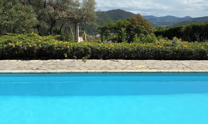 Lodeve Villa | Villa with swimming pool in the hills above Lodève