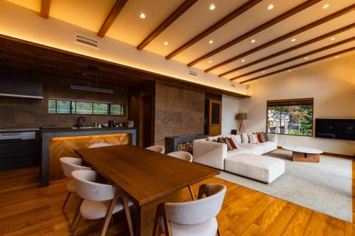 Azagawa Villa | Villa Yamagara with lake view