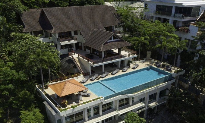 Patong House | Villa Yoosook Patong Beach Phuket 7 bedrooms private pool sea view sauna