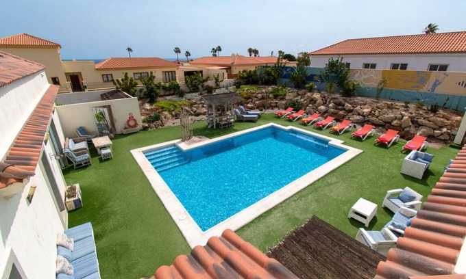 San Miguel de Abona Villa | Villa Zarita by Tenerife Villas Online. Beautiful 6 Bedroom Villa.