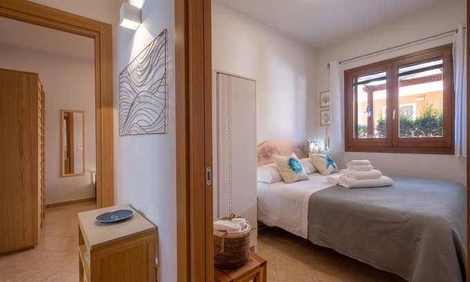 Diso House | Villaelena with Terrace, Garden & Wi-Fi, 2 km from the Beach