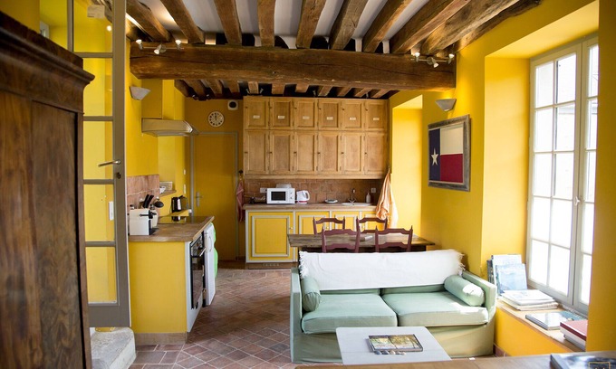 Noisy-le-Roi Villa | Village apartment - 3/4 rooms (approx. 70m2) on the ground floor on 3 levels
