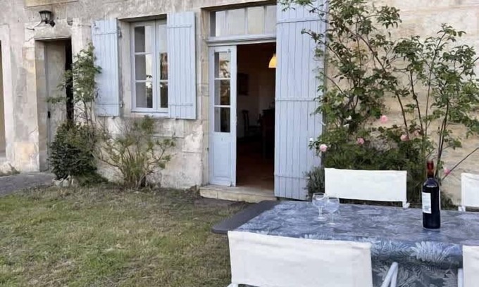 Limeuil House | Village house with garden and lovely view