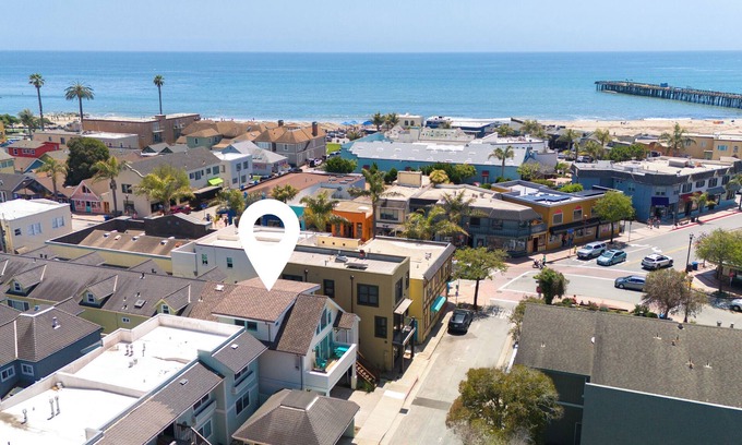 Capitola House | Village Mermaid Beach House