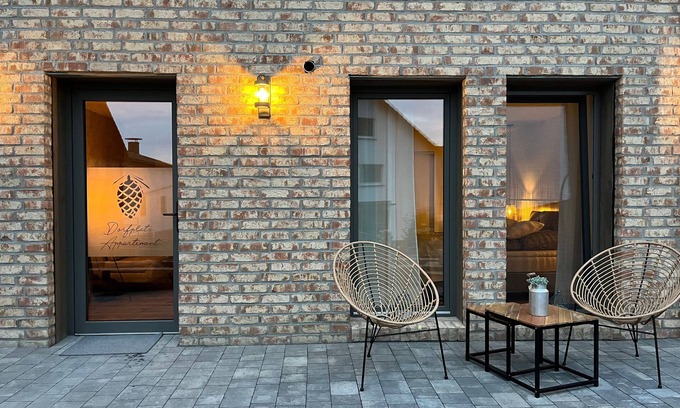 Krauthausen Apartment | Village square apartment - Wyzenborne
