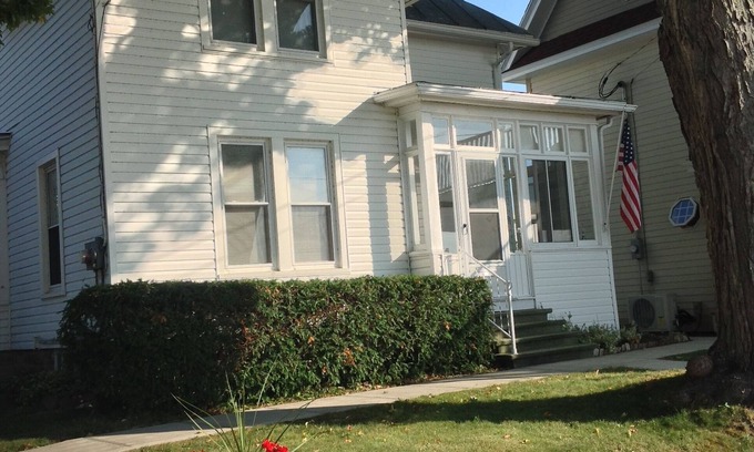 Alexandria Bay House | Village Waterfront Home ! Walking distance to all attractions!